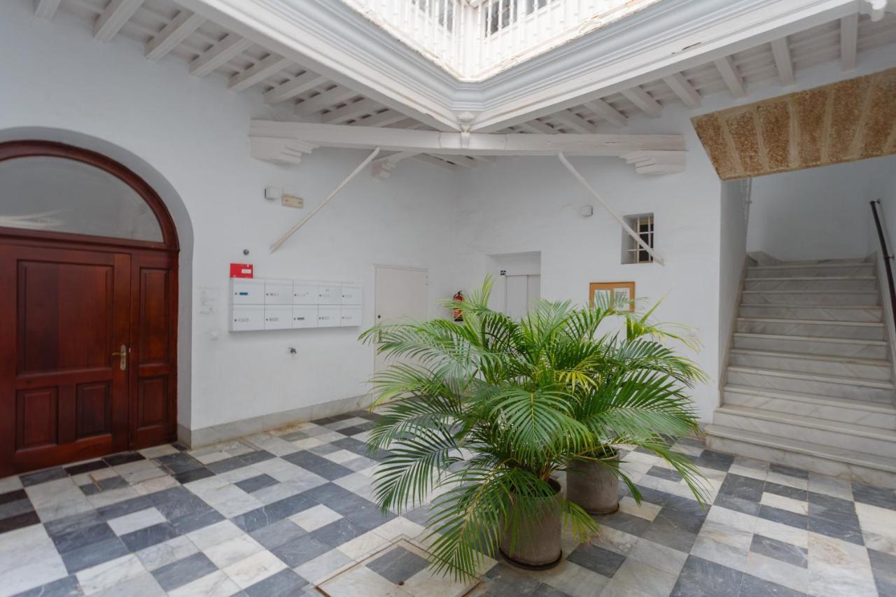 The Queen'S Designer Apartment By Cadiz4Rentals Eksteriør bilde